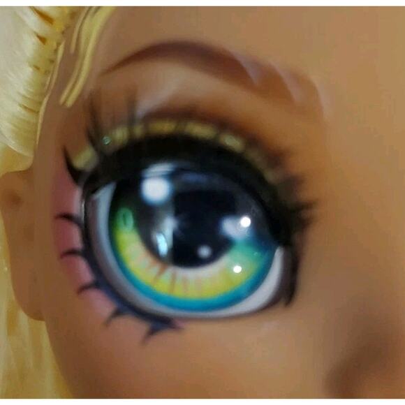 9 In 2021 MGA Rainbow Jr High Sunny Madison Fashion Doll No Clothes Replacement - Picture 7 of 11